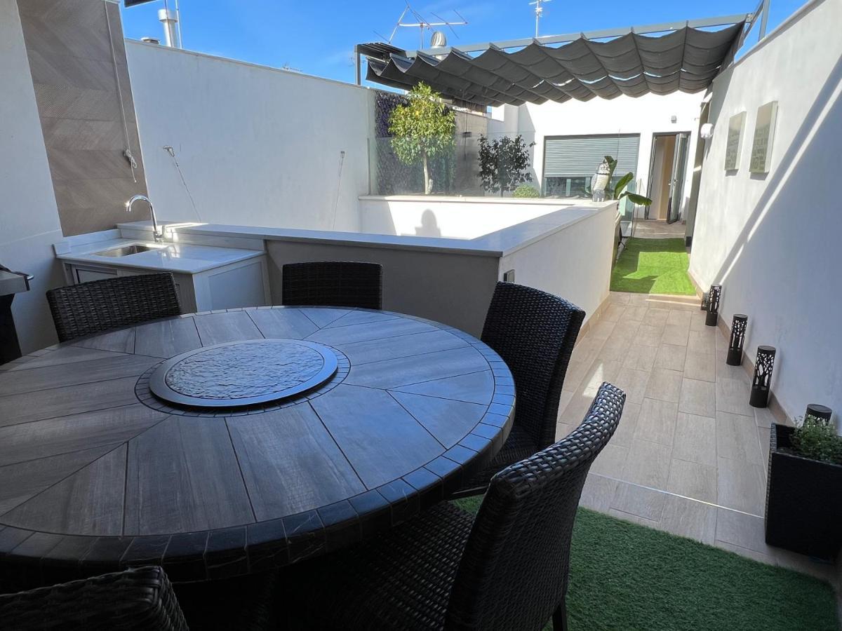 Elegant Duplex 3 Master Bedrooms And Private Sevilla Buitenkant foto