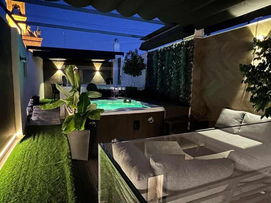 Elegant Duplex 3 Master Bedrooms And Private Sevilla Buitenkant foto