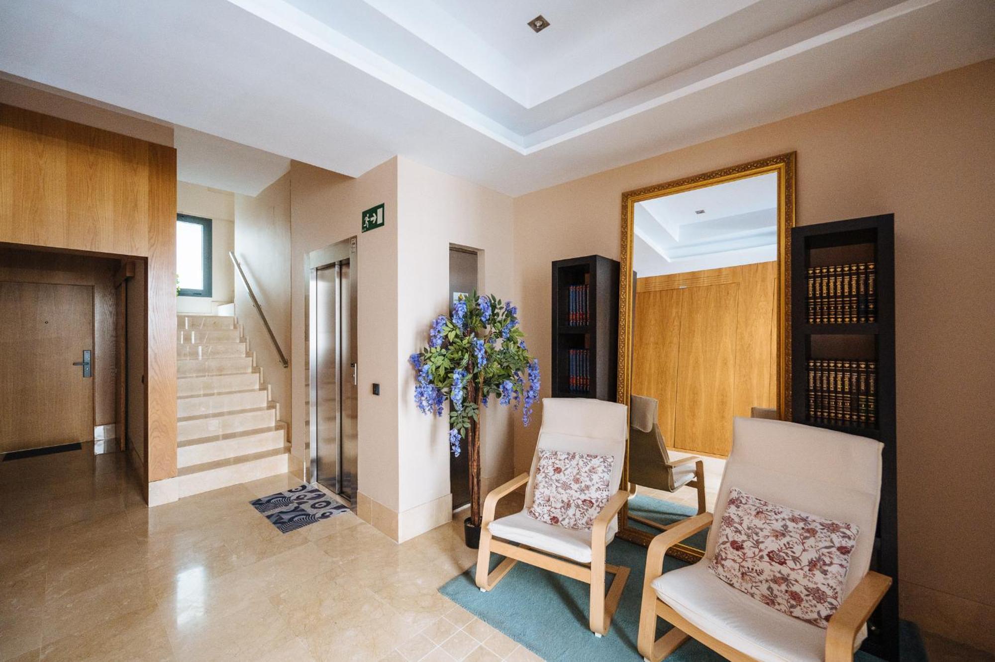 Elegant Duplex 3 Master Bedrooms And Private Sevilla Buitenkant foto